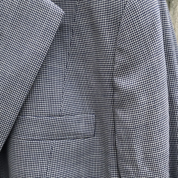 Brooks Brothers - Picture 12 of 16